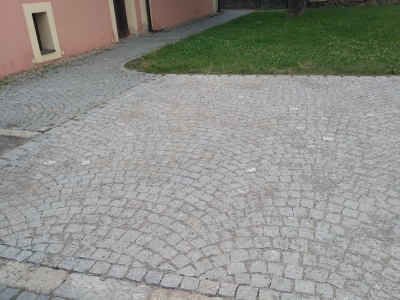 Rekonstrukce parkoviště Praha 9, r. 2017